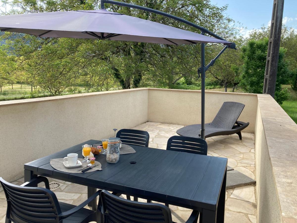 Les Cles Des Champs Cote Jardin Ferienhaus Lacave (Lot)
