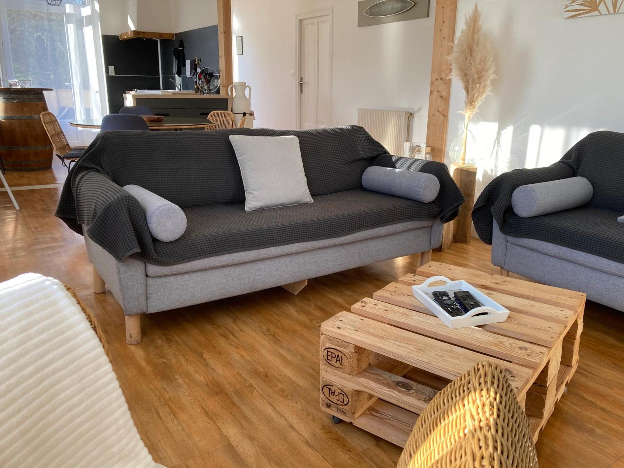Les Clés Des Champs Côté Jardin Hébergement de vacances Lacave (Lot)