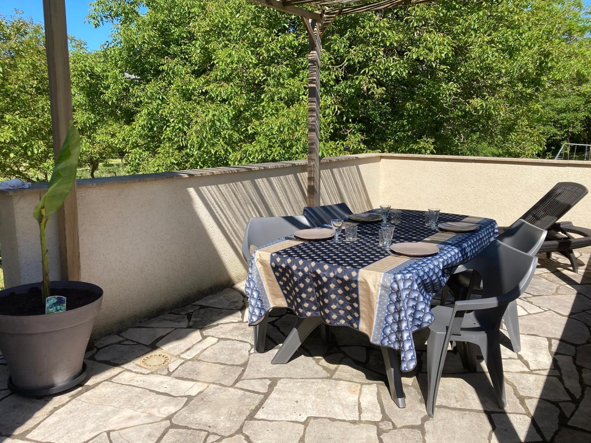 Les Cles Des Champs Cote Jardin * Lacave (Lot)